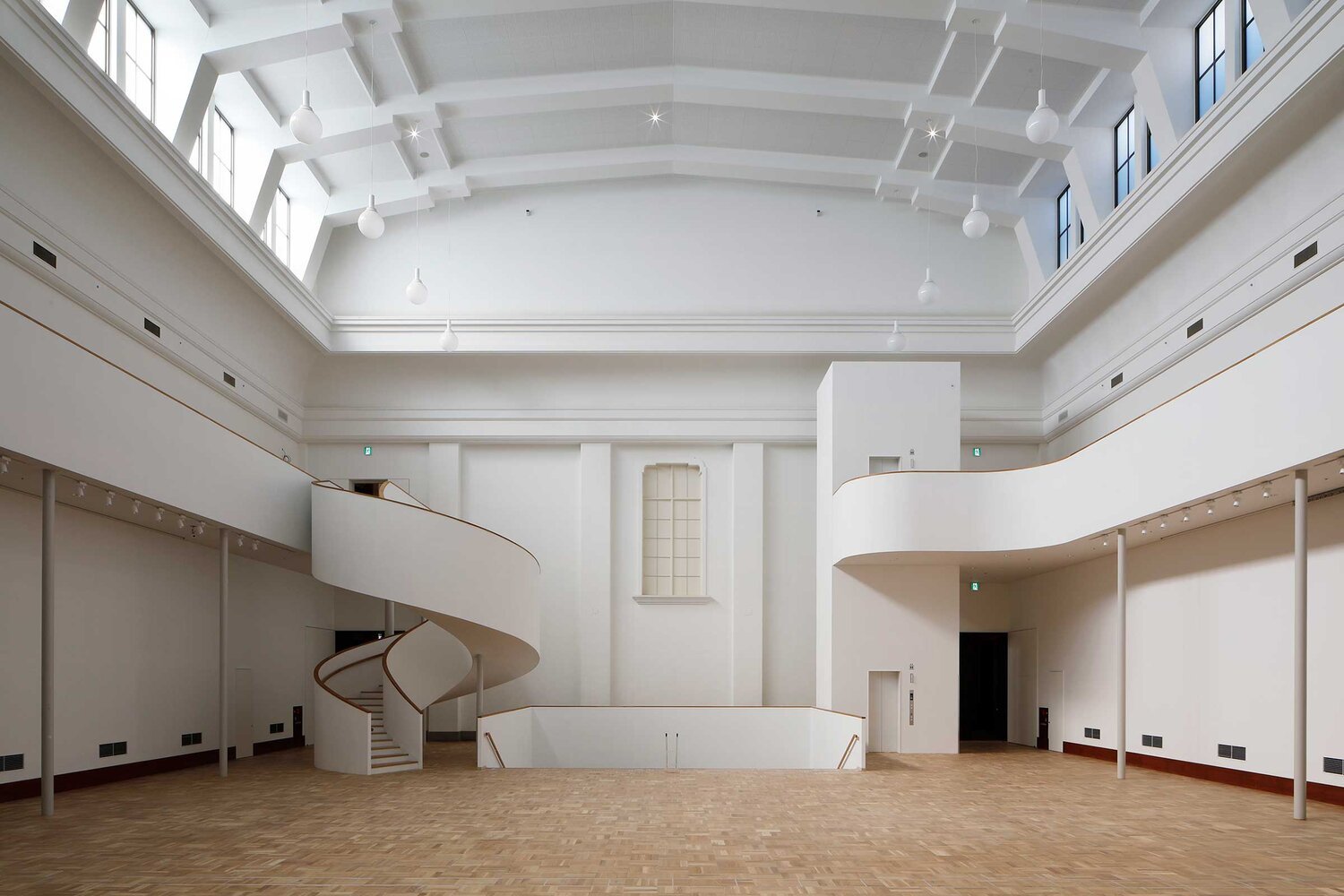 🏛️ 교토시 교세라 미술관 (교토시 교세라 비주쓰칸) 이미지 8